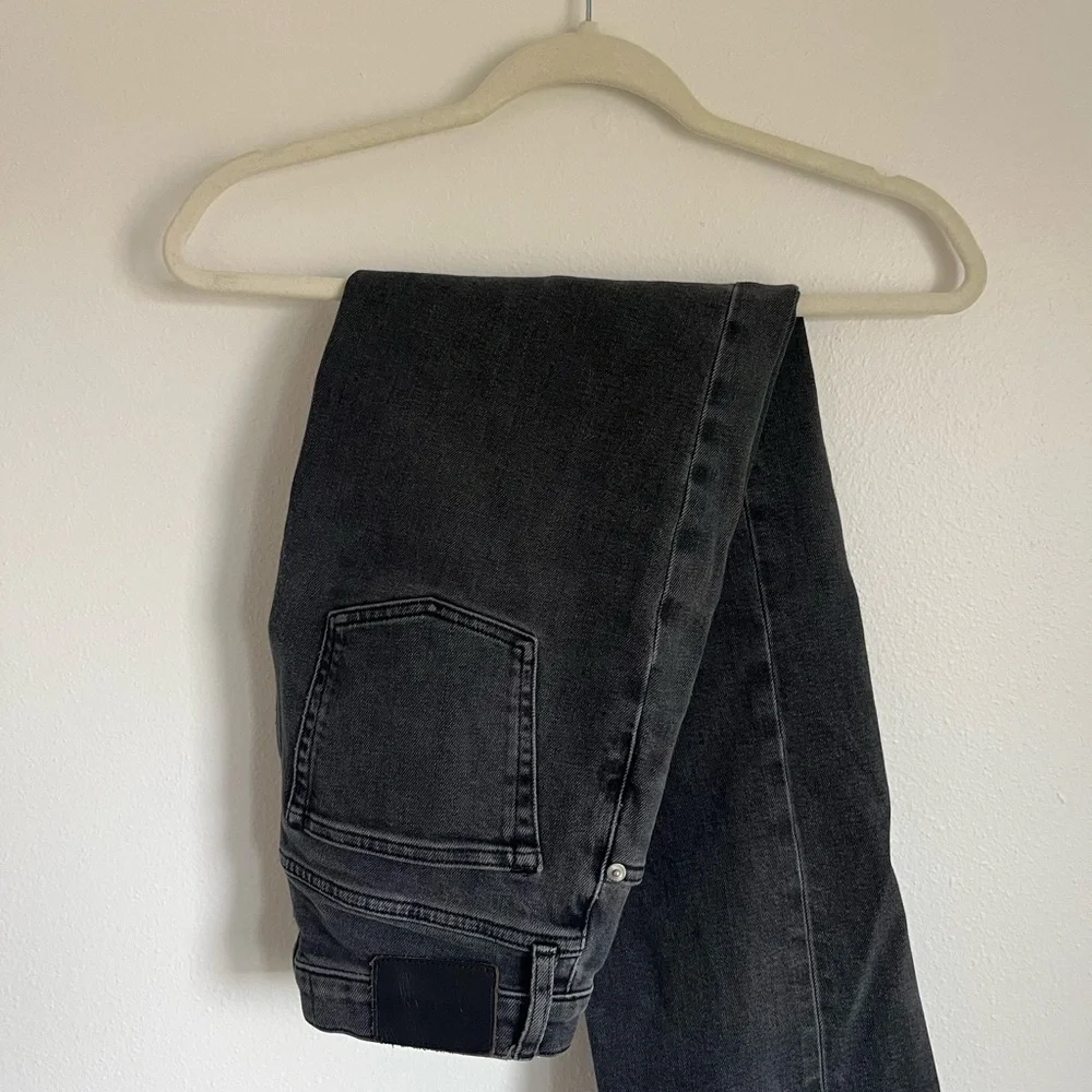 Everlane Cheeky Straight Jean - Night - Picture 4 of 4
